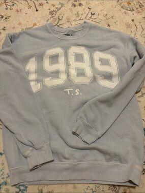 Light Blue '1989' Pullover Sweatshirt - Taylor Swift. Size small.